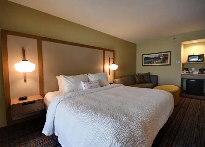 Fairfield Inn & Suites By Marriott Milwaukee North